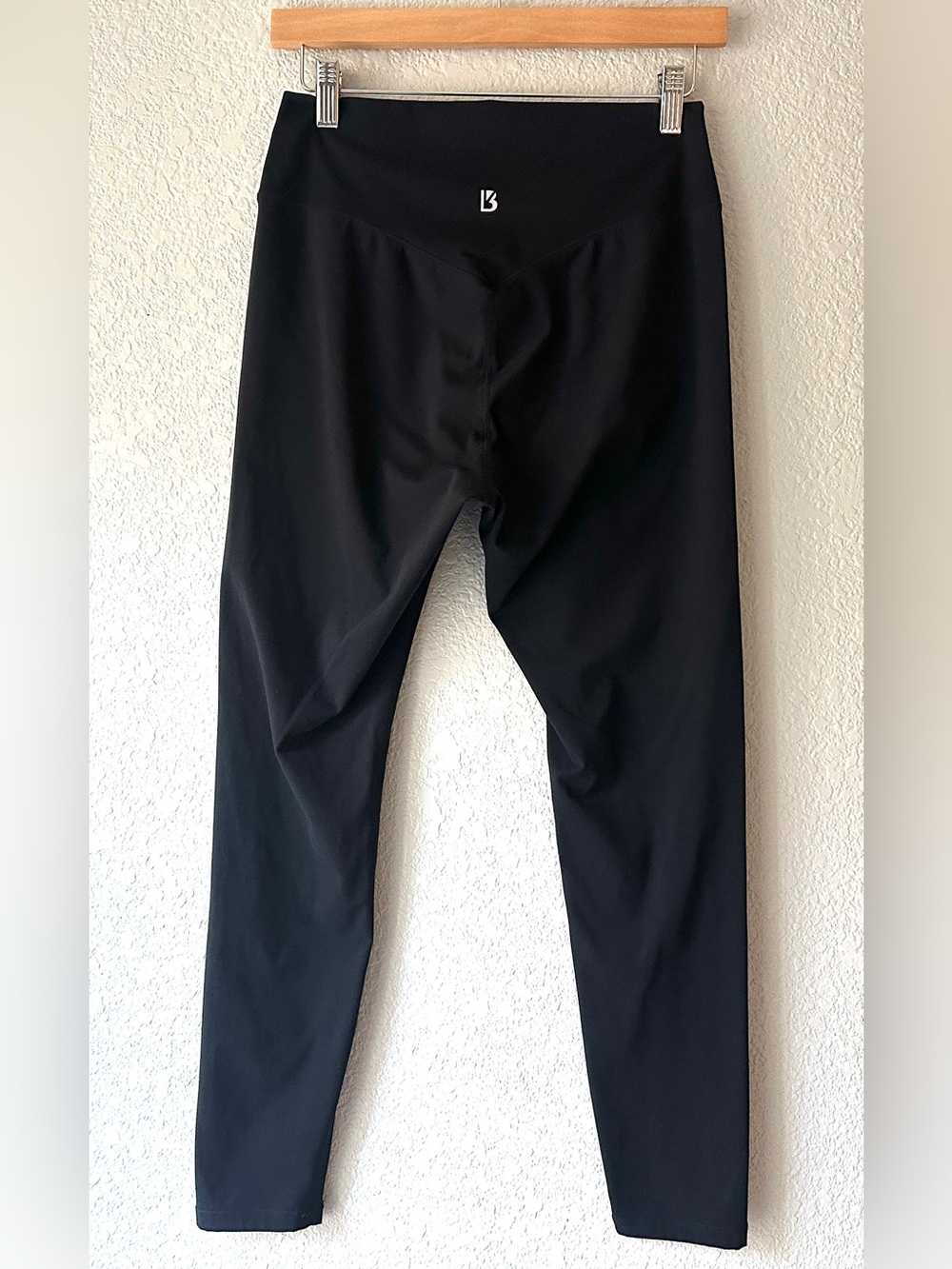 BuffBunny - Black High-Waist Leggings - Size Large